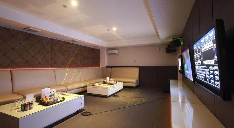 Grand Kecubung Hotel Pangkalanbuun Exterior foto